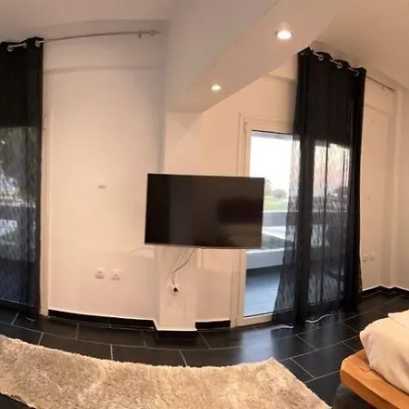 Tropical Apartment
