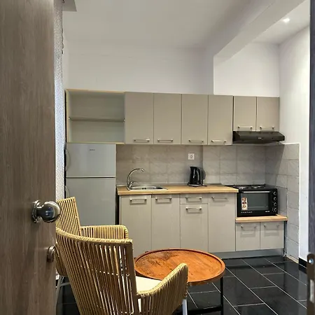 Tropical Apartment Flogita